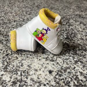 Vintage Teletubbies Baby Yellow & White Crib Shoes Size 1 Infant Colorful